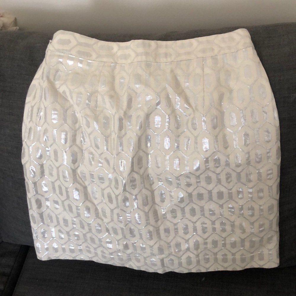 Miniskirt with geometric shapes